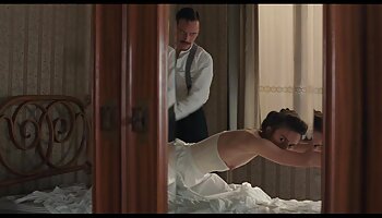 رجل محظوظ فيديو سكس مترجم عربي جديد واحد يمارس الجنس مع ثلاث نيمفوس ناضجة