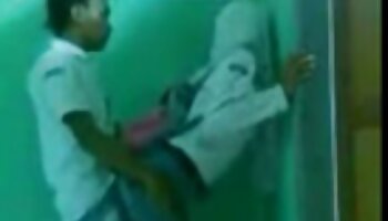 وجدت Nickey Huntsman أخيرًا رجلاً يمكنه ملء بوسها افلام سكس ايطالي مترجم عربي المشعر