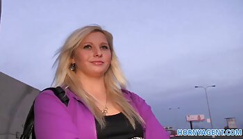 التقطت الصور TS Fantasy سكس اجنبي مترجم نار